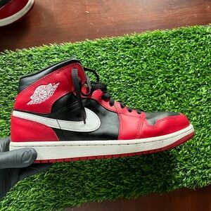Nike Air Jordan 1 High Red Black White